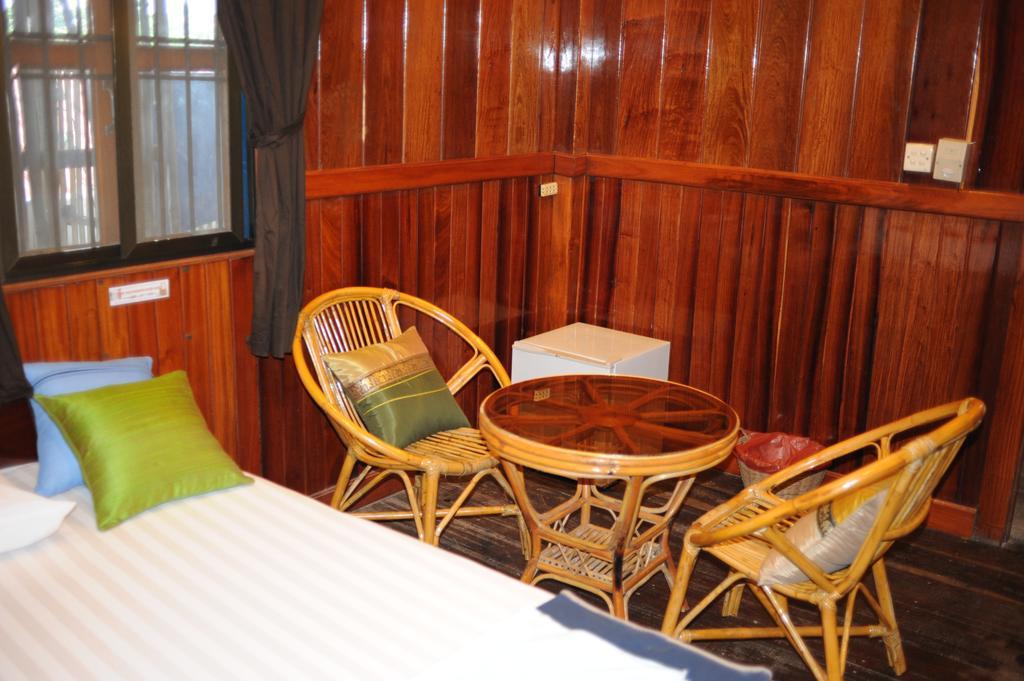 The City Premium Guesthouse Сиемрип Номер фото