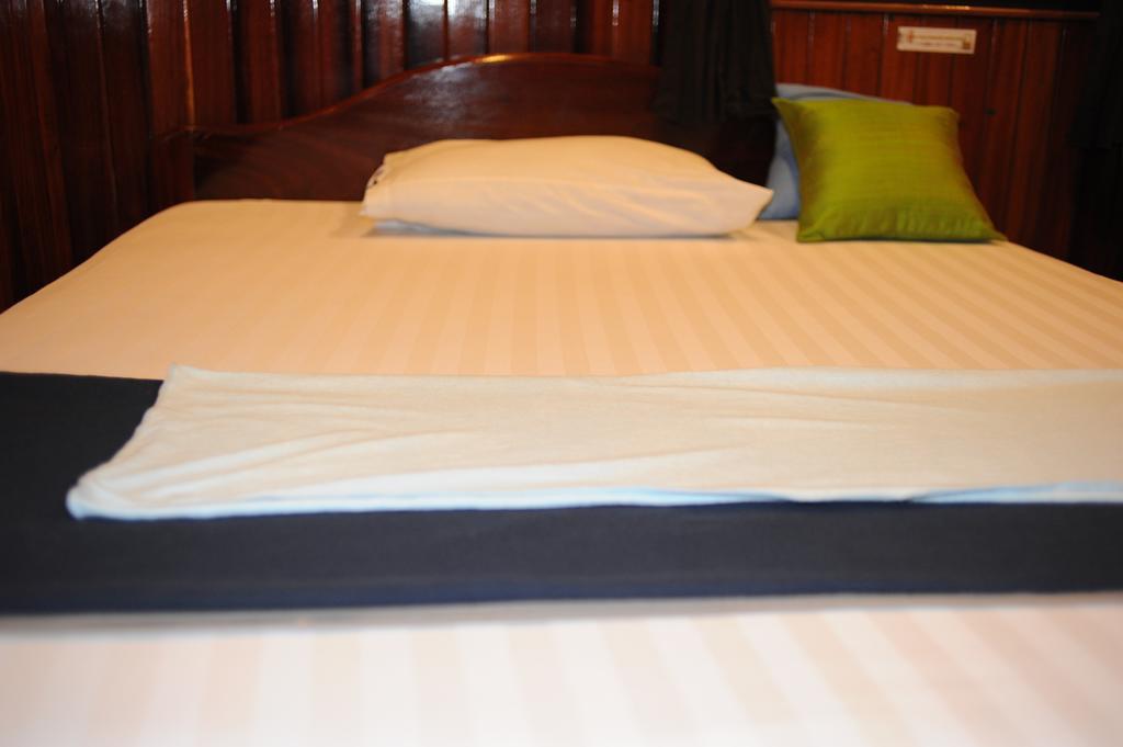 The City Premium Guesthouse Сиемрип Номер фото