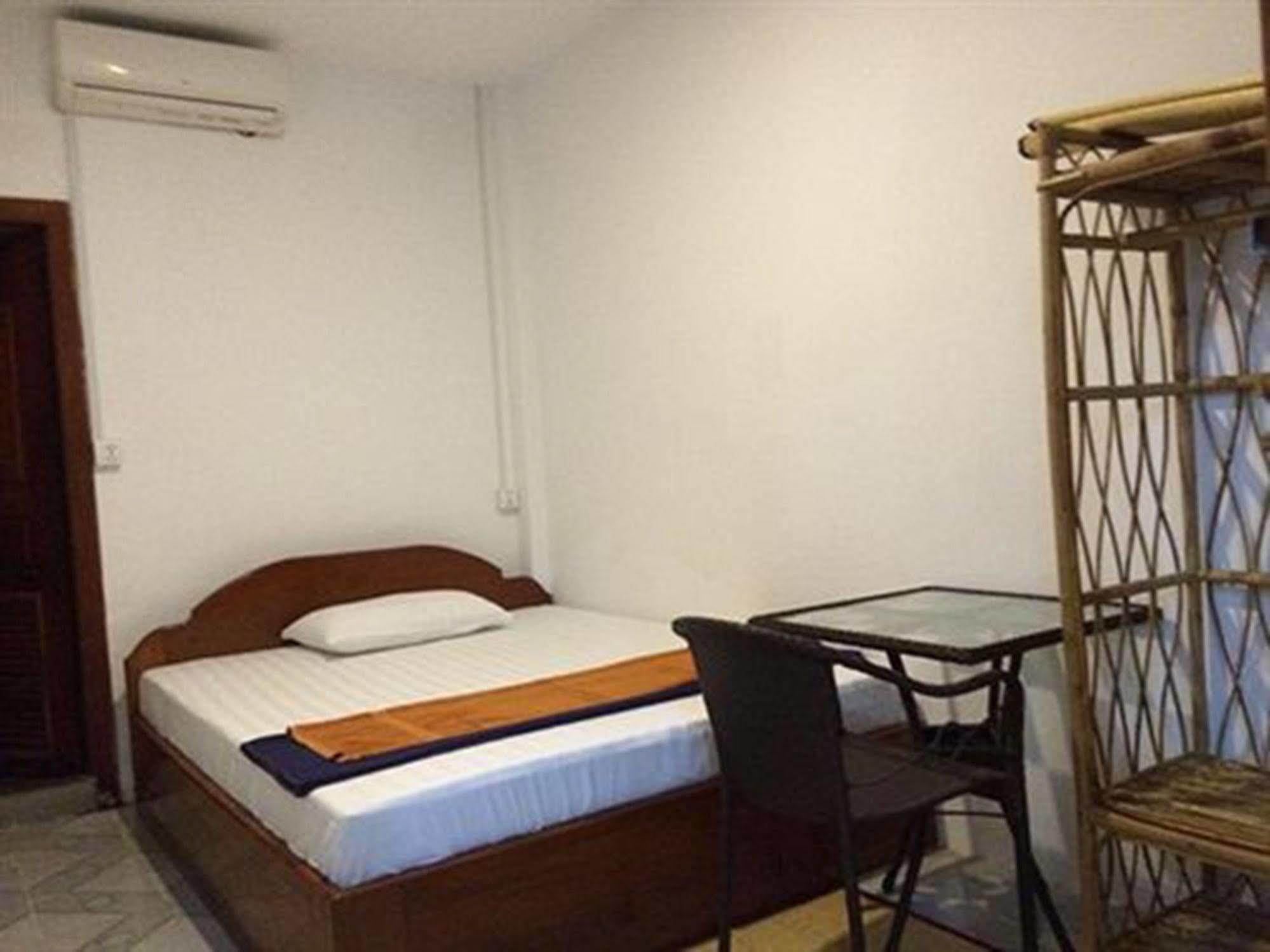 The City Premium Guesthouse Сиемрип Экстерьер фото
